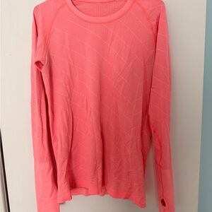 Lululemon Women's Swiftly Tech longsleeve